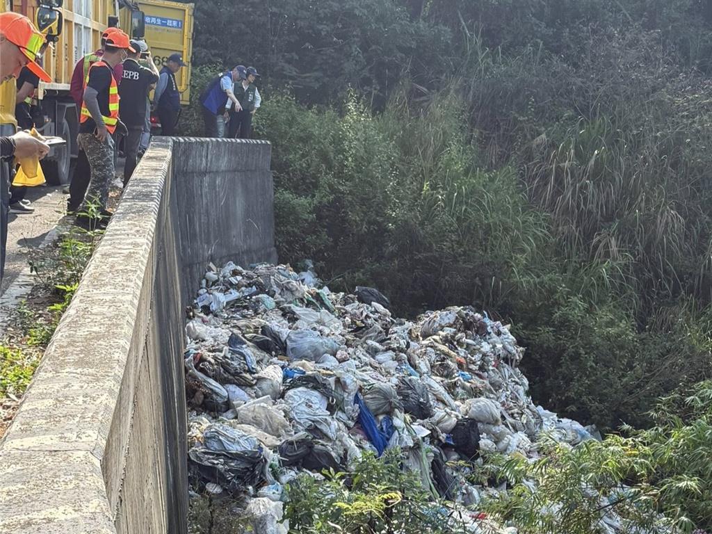 Illegal Dumping in Yanchao’s Moon World Spurs Rapid Cleanup and Criminal Probe