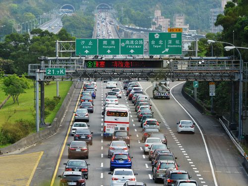Highway rules during Lunar New Year peaks: must carry at least 3 passengers