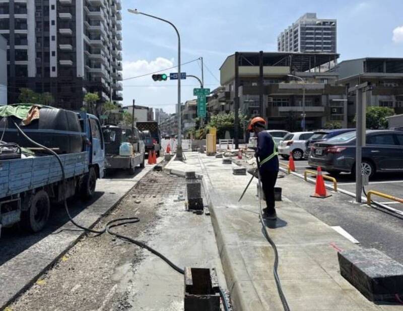 New 350-meter sidewalk to improve access around Science and Technology Museum Station