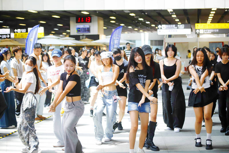 Kaohsiung street dance contest offers NT$820,000 in prizes