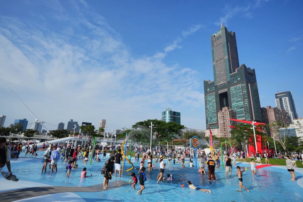 Giant sea creatures come ashore for Kaohsiung Ocean Party