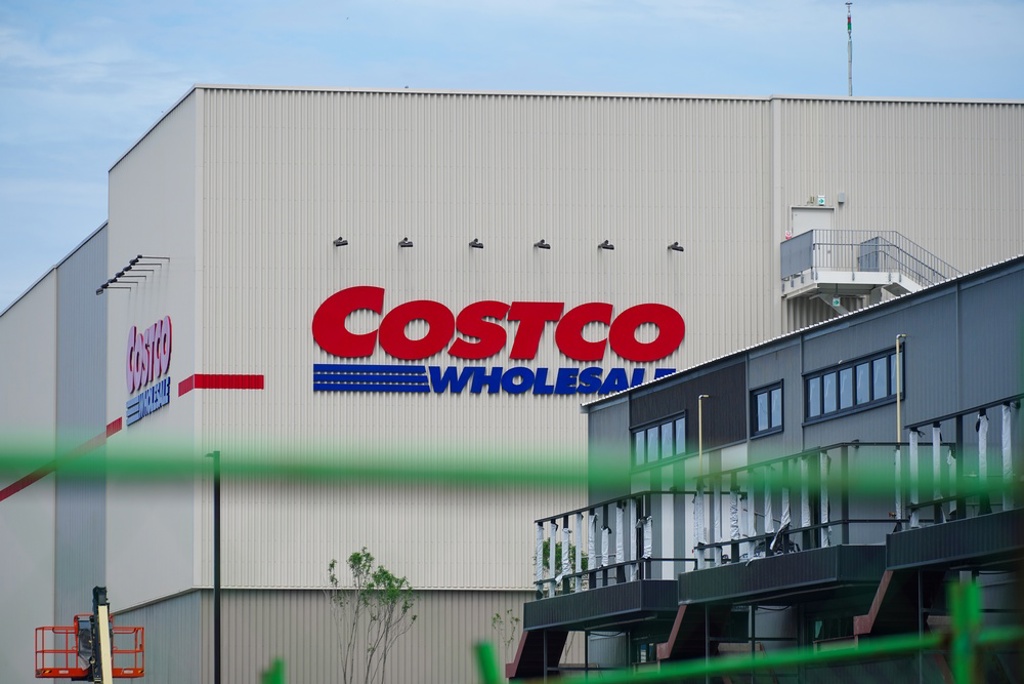 Costco’s new Kaohsiung store hit by latest glitch as cart escalator fails