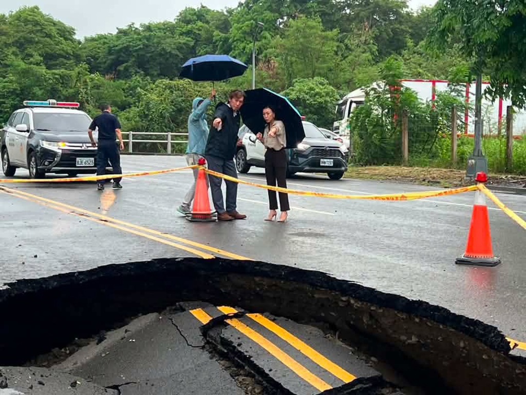 Opinion: Kaohsiung’s pothole problem needs answers, not excuses